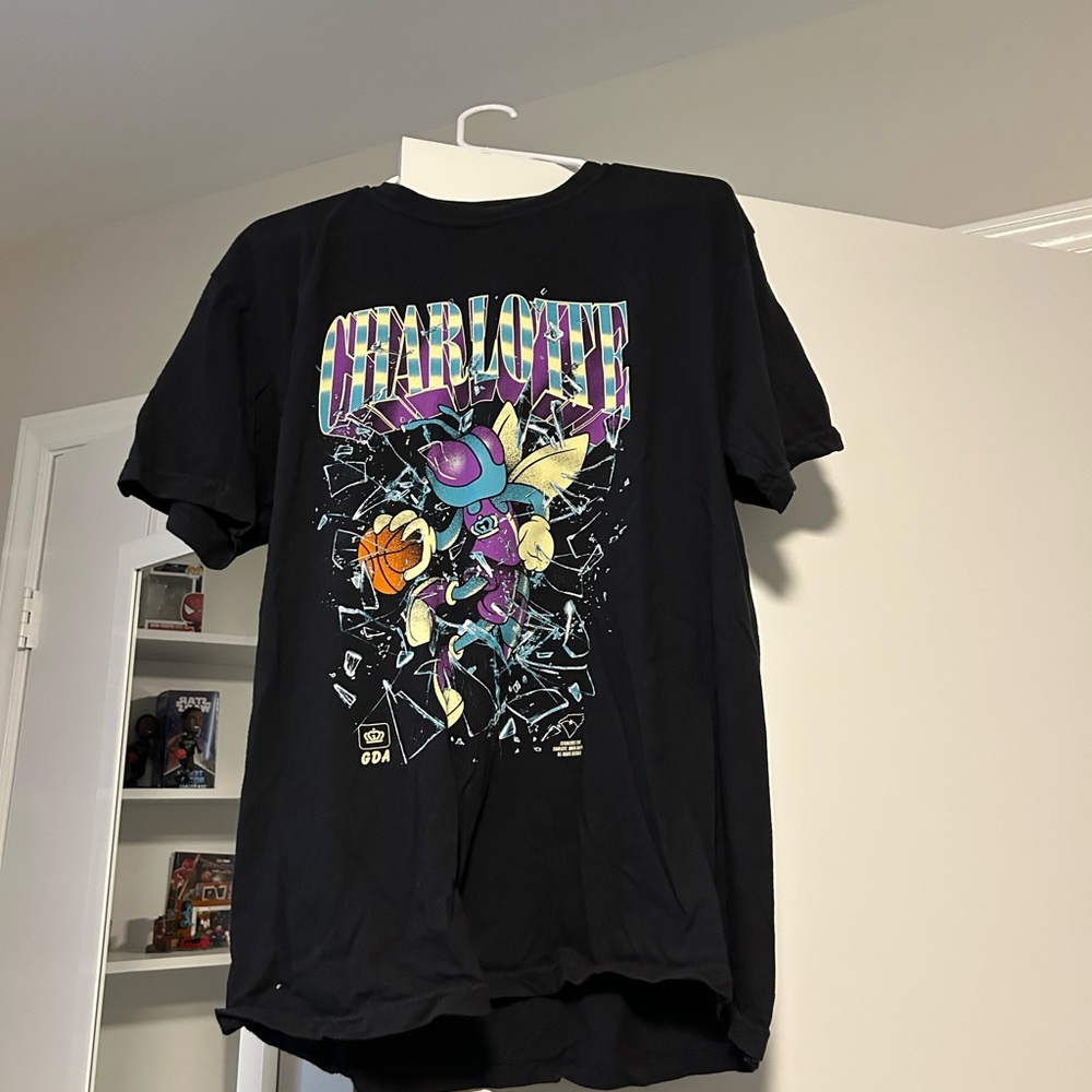 Black Charlotte Hornets Graphic Tee